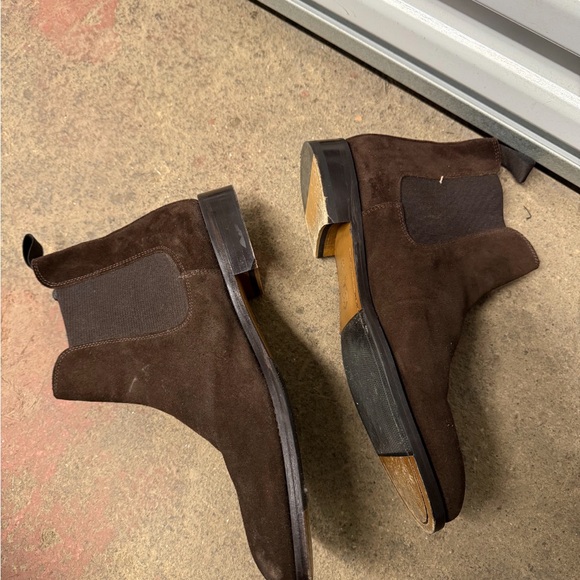 Amberley r
Suede Chelsea boot